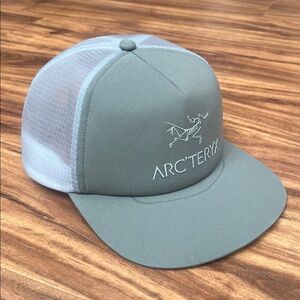 Arc'teryx Bird Curved Brim Trucker Hat
